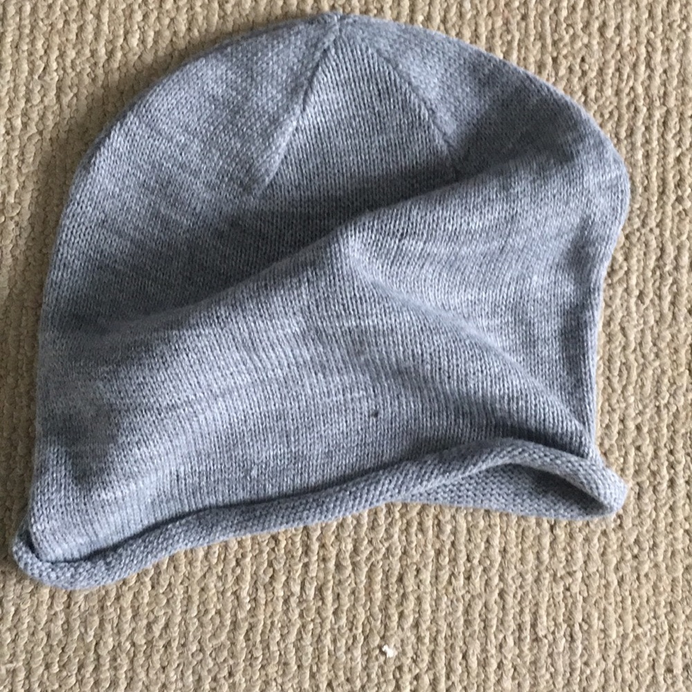 H and M Beanie